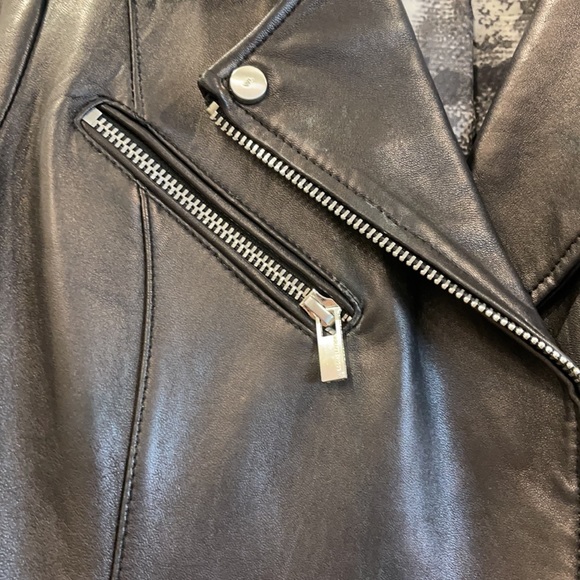 EUC Wilson Leather asymmetric jacket - Picture 3 of 8